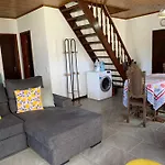 펜션 Charming 3-bed House Biscoitos (Terceira)