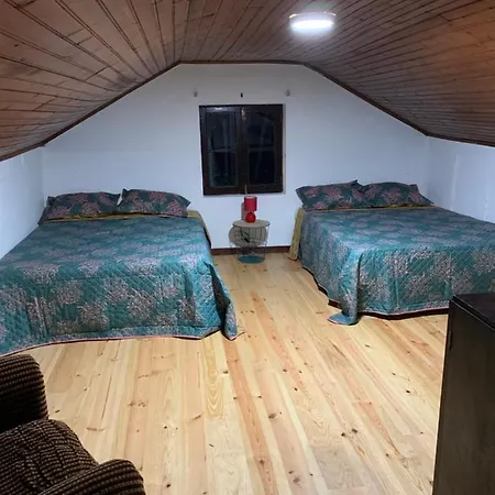 Charming 3-bed House בית נופש *