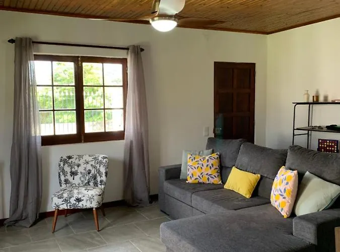 Charming 3-bed House 別荘 Biscoitos